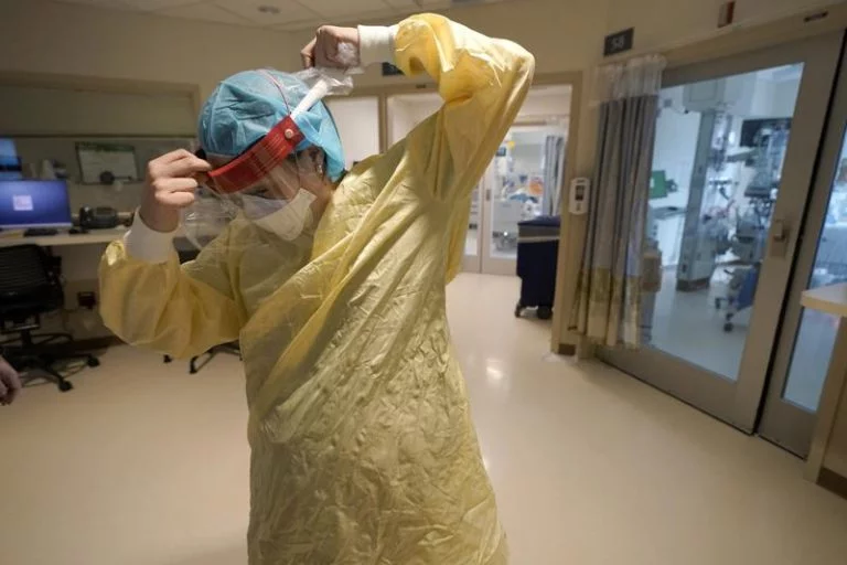 Covid mandate loopholes, “hospital staff exempt”